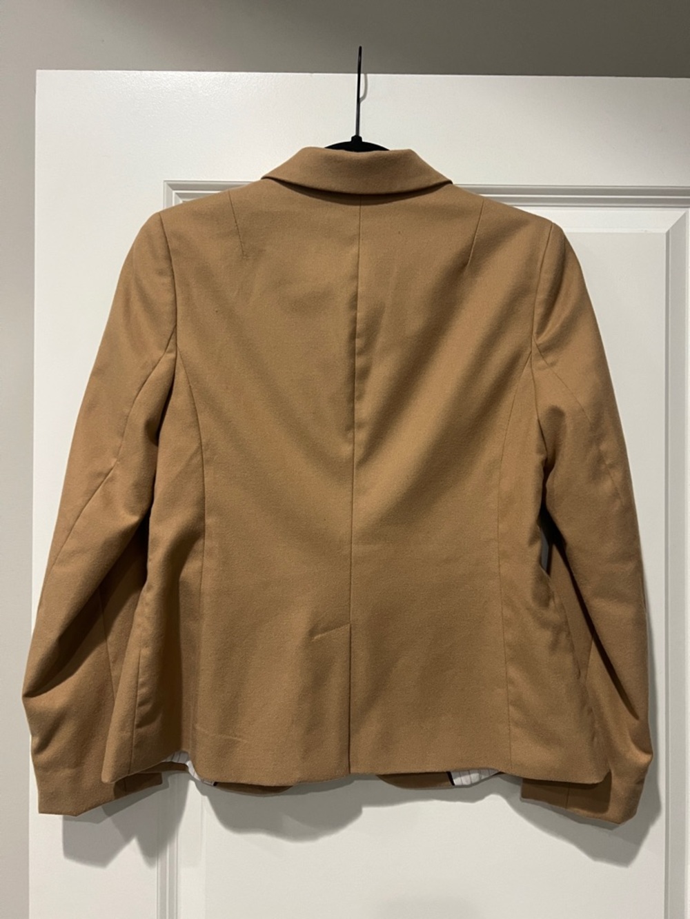 Banana Republic Women's Tan Blazer - Picture 4 of 4